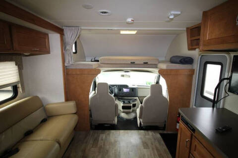 2017 Winnebago MINNIE WINNIE 31K