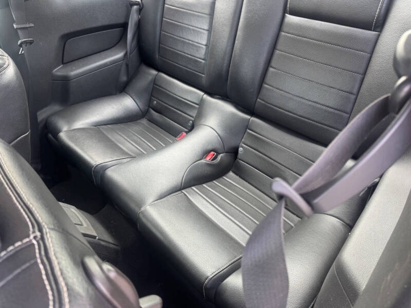 2010 Ford Mustang V6