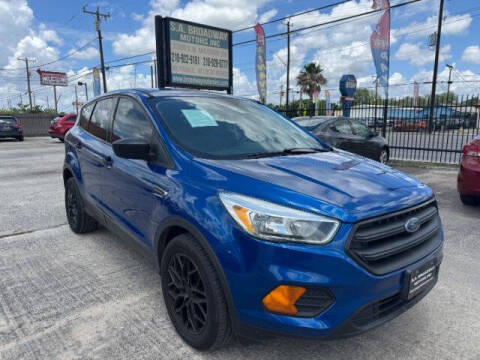2017 Ford Escape S Photo