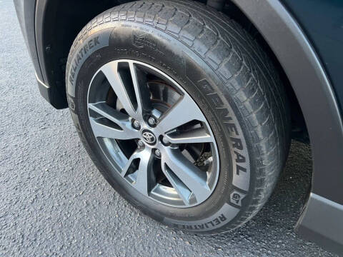 2017 Toyota RAV4 XLE