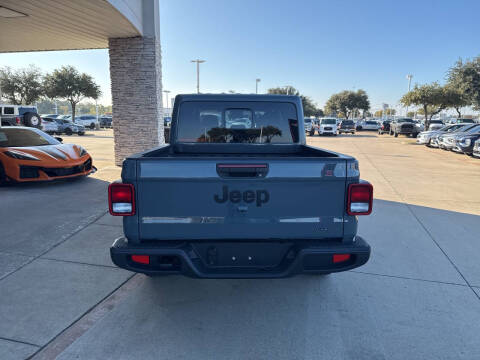 2025 Jeep Gladiator High Tide