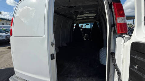 2023 GMC Savana 2500