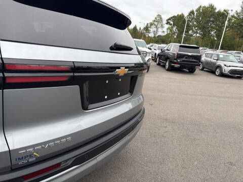 2025 Chevrolet Traverse LT