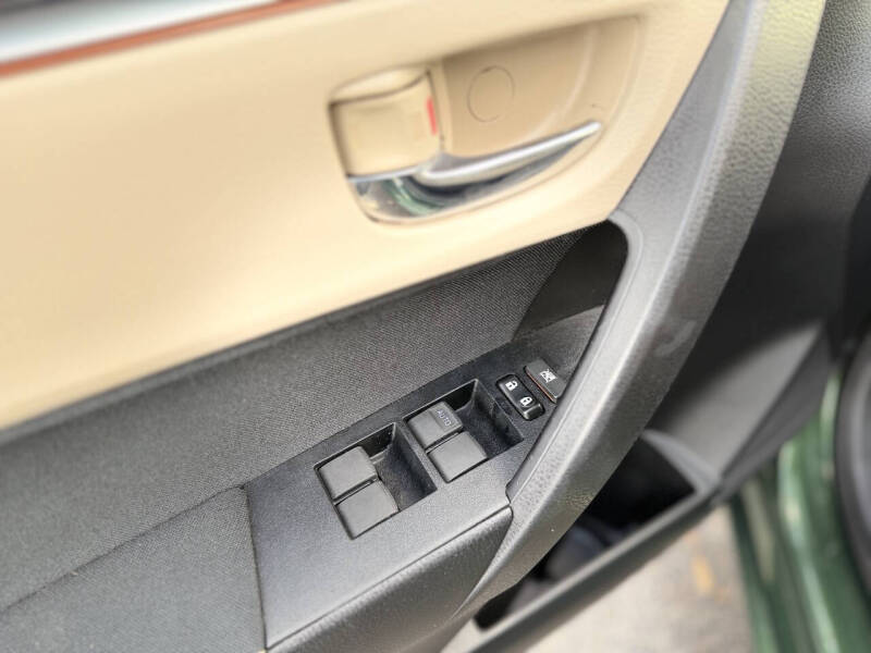 2016 Toyota Corolla LE