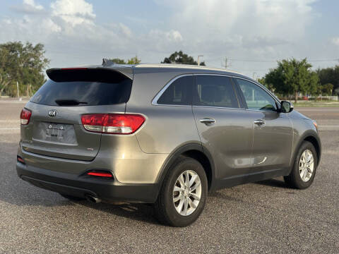 2017 Kia Sorento LX