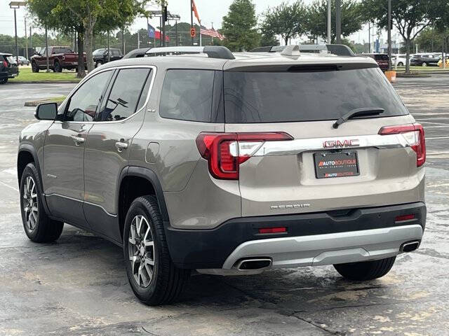 2023 GMC Acadia SLE