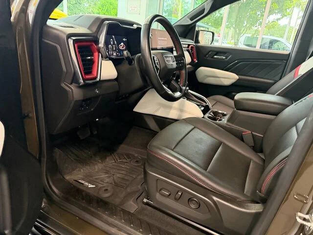 2023 GMC Canyon AT4X