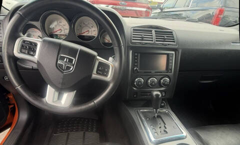 2014 Dodge Challenger SXT