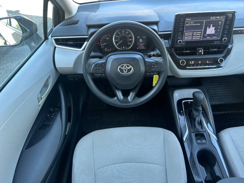 2022 Toyota Corolla LE