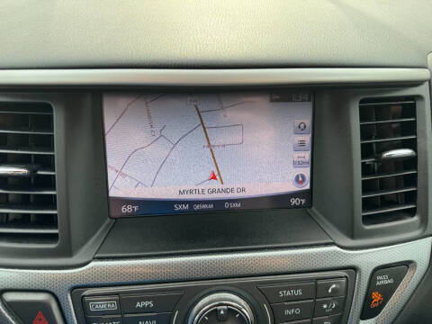 2018 Nissan Pathfinder SL