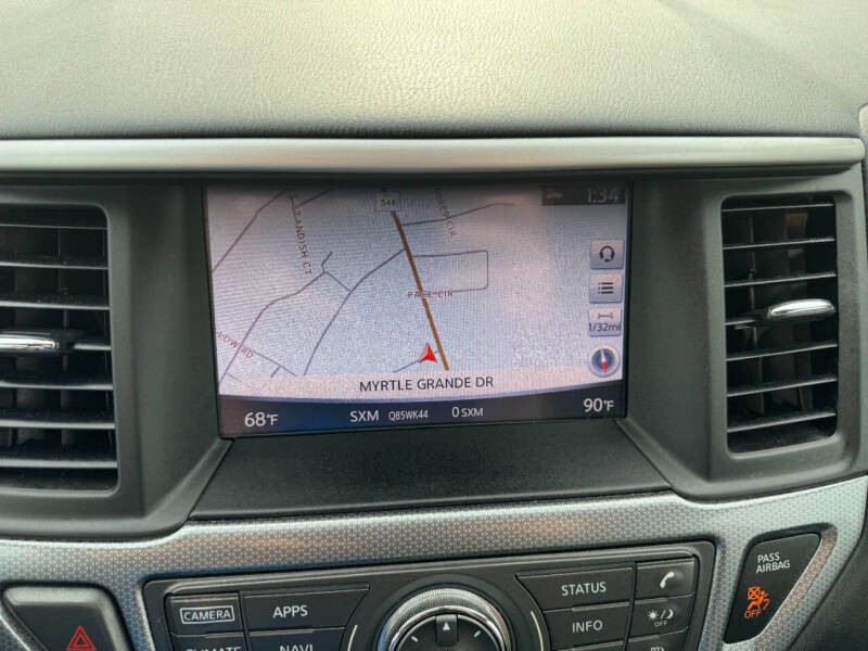 2018 Nissan Pathfinder SL