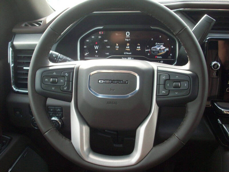 2025 GMC Sierra 2500HD Denali