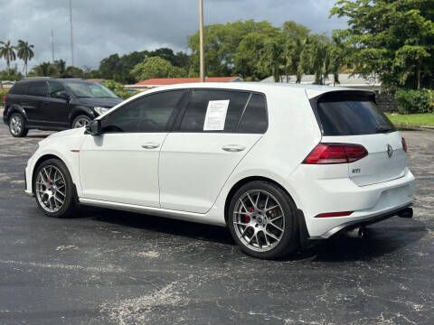 2018 Volkswagen Golf GTI SE