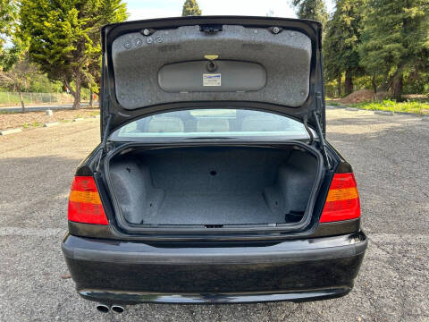 2004 BMW 3 Series 325i