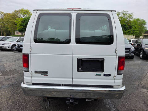 2012 Ford E-Series E-350 SD XLT