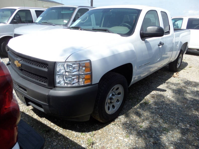 2013 Chevrolet Silverado 1500 for sale at AUTO FLEET REMARKETING, INC. in Van Alstyne TX