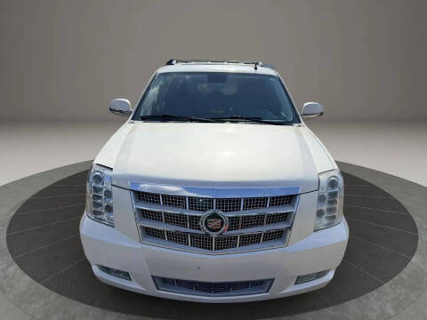 2013 Cadillac Escalade Platinum Edition