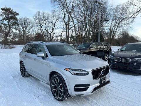 2016 Volvo XC90 T6 Momentum