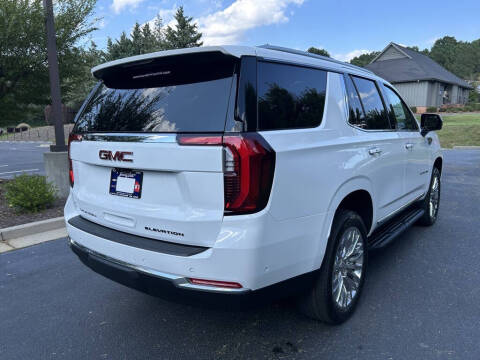 2025 GMC Yukon Elevation