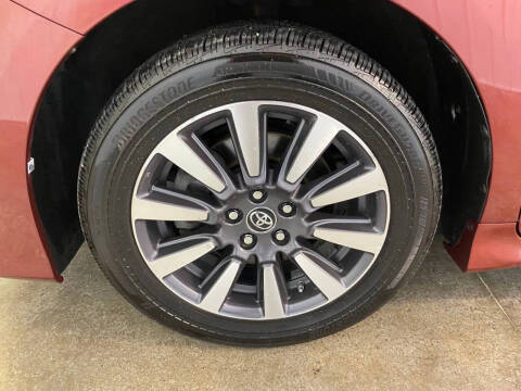 2019 Toyota Sienna LE 7-Passenger