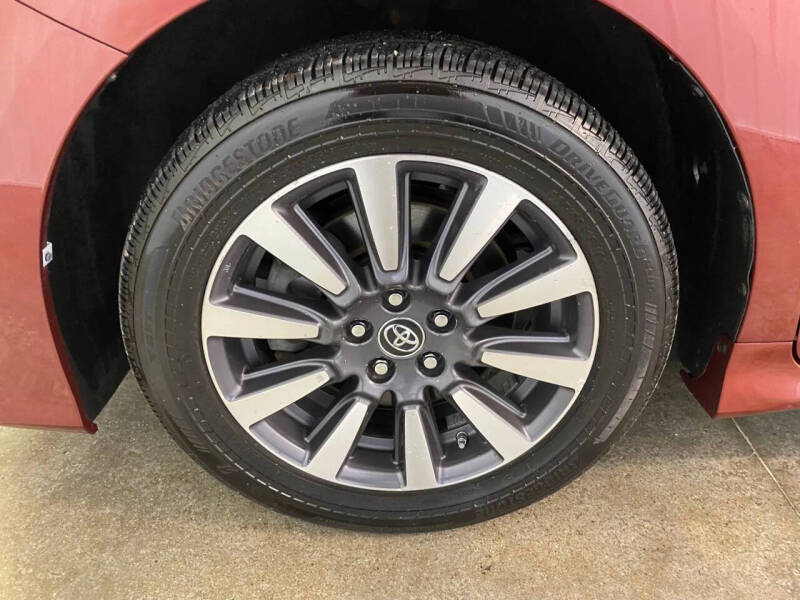 2019 Toyota Sienna LE 7-Passenger