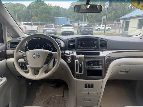 2017 Nissan Quest SV