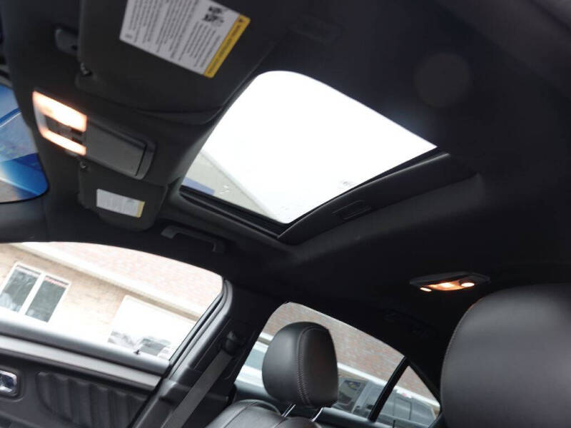 2017 Ford Taurus SEL