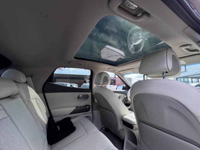 2024 Genesis GV60 Advanced