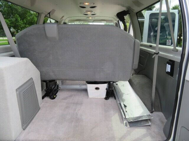 2014 Ford E-Series E-150 XLT