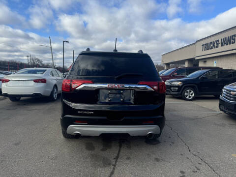 2017 GMC Acadia SLE-2