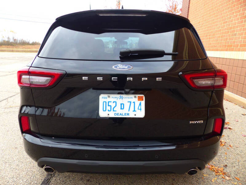 2024 Ford Escape ST-Line Elite