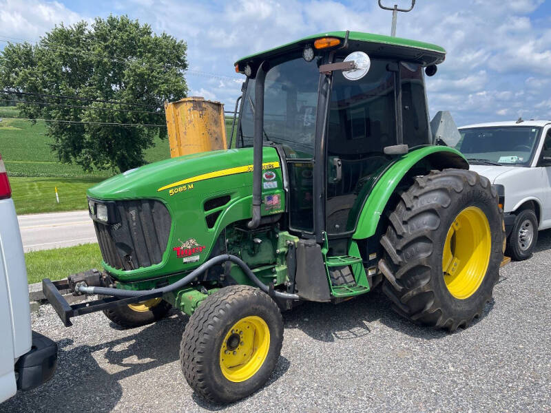 2009 John Deere 5085 M