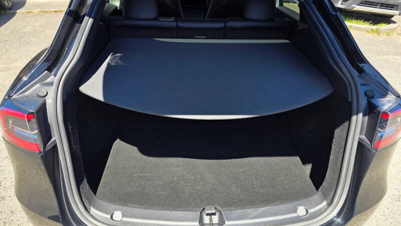 2025 Tesla Model Y Long Range