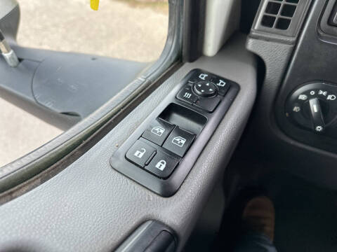 2021 International RH613