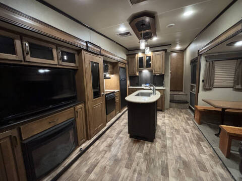 2017 Grand Design Reflection  323BHS