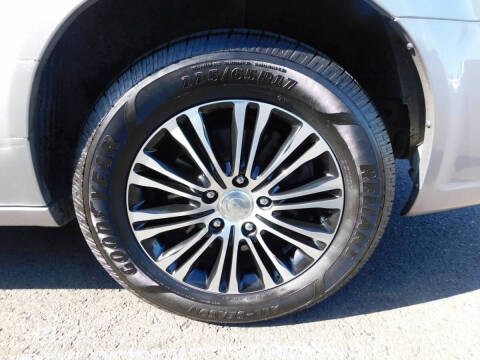 2014 Chrysler Town and Country S