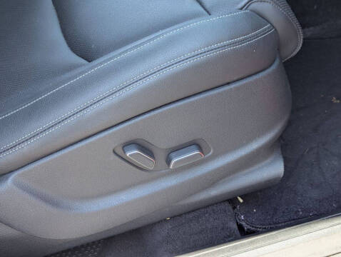 2023 Genesis GV70 2.5T Standard