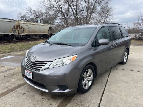 2017 Toyota Sienna LE 8-Passenger