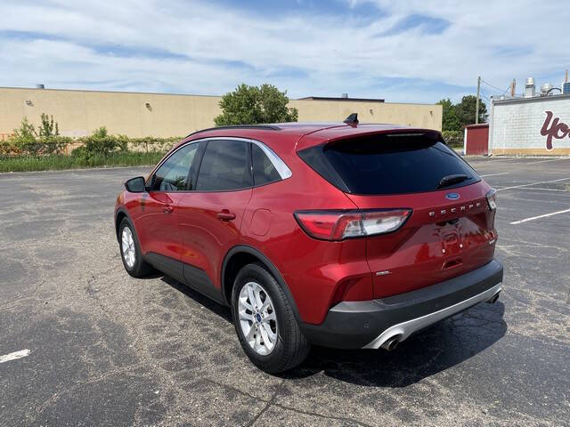 2020 Ford Escape SEL