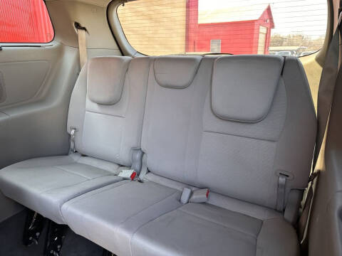 2015 Kia Sedona LX