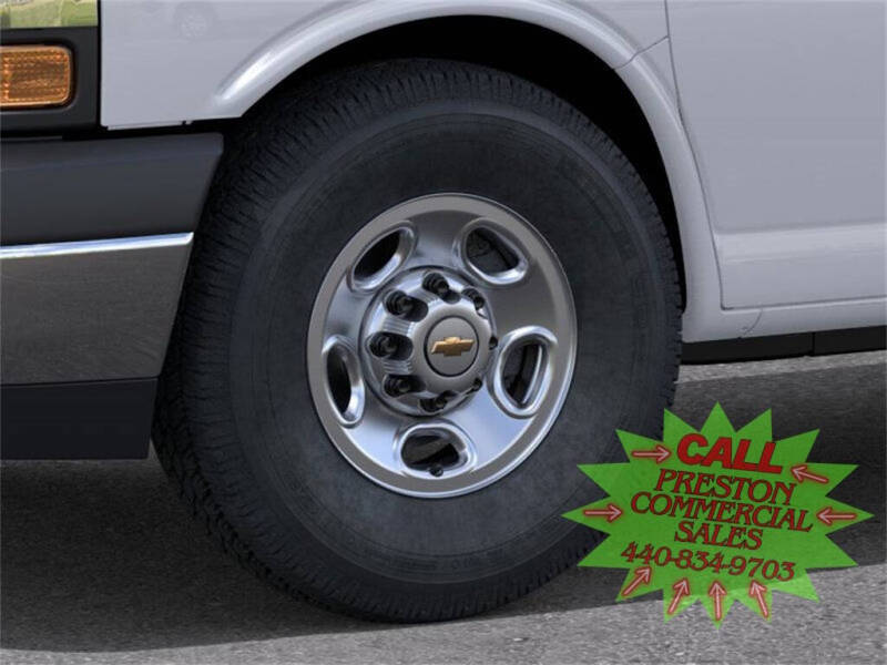 2025 Chevrolet Express 2500