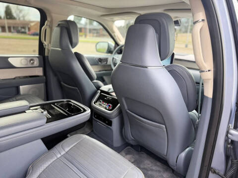 2018 Lincoln Navigator Black Label