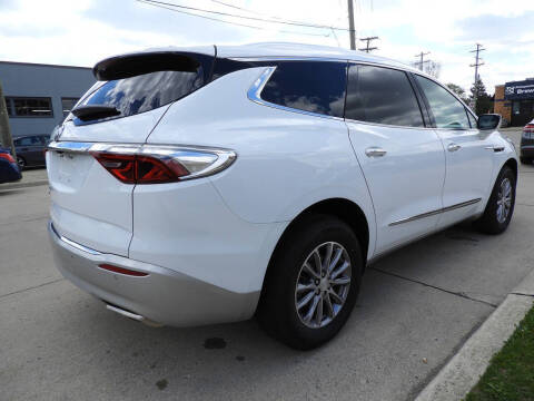 2022 Buick Enclave Essence