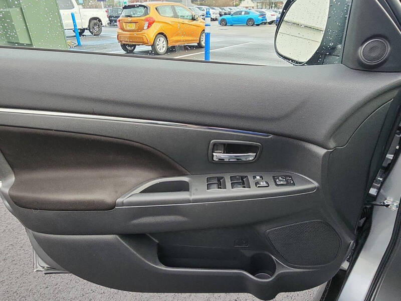 2023 Mitsubishi Outlander Sport ES