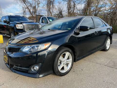 2013 Toyota Camry for sale at Town and Country Auto Sales in Jefferson City MO