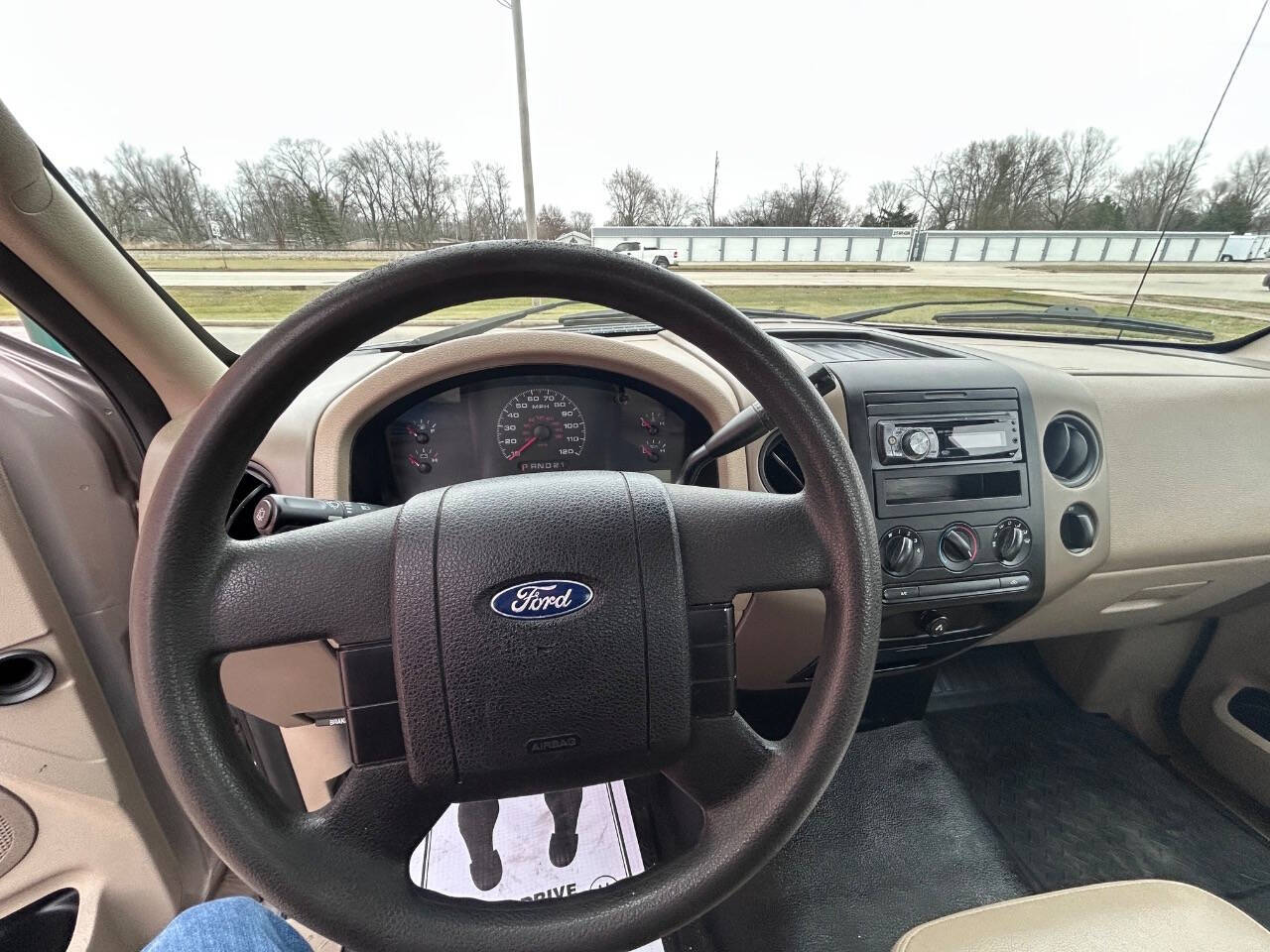 2005 Ford F-150 XL photo 14