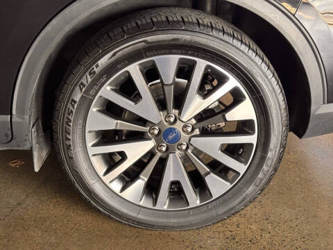 2020 Ford Escape Hybrid Titanium