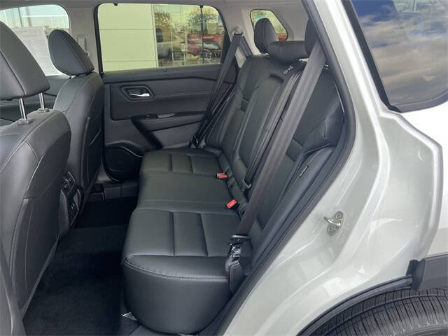 2025 Nissan Rogue SL