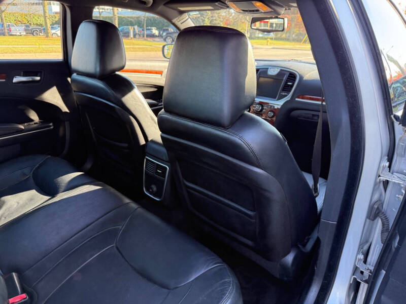 2012 Chrysler 300 Limited