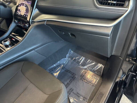 2026 Jeep Grand Cherokee L Laredo